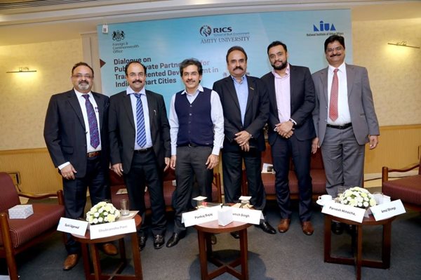 The School organizes a Dialogue on PPP for Transit Oriented Development